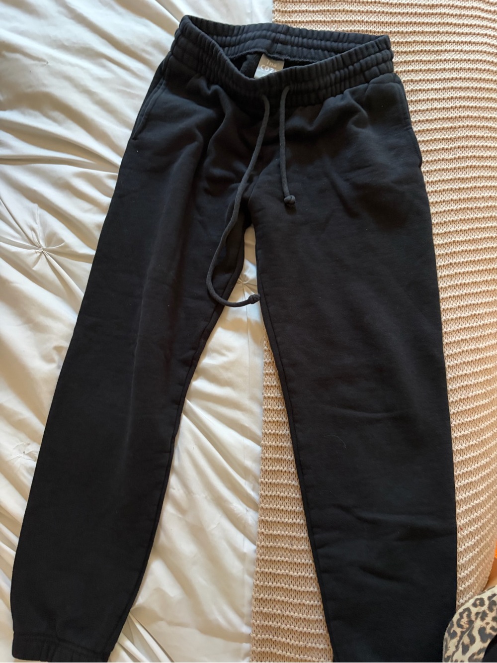 Aritzia Womans Black Drawstring SweatPants